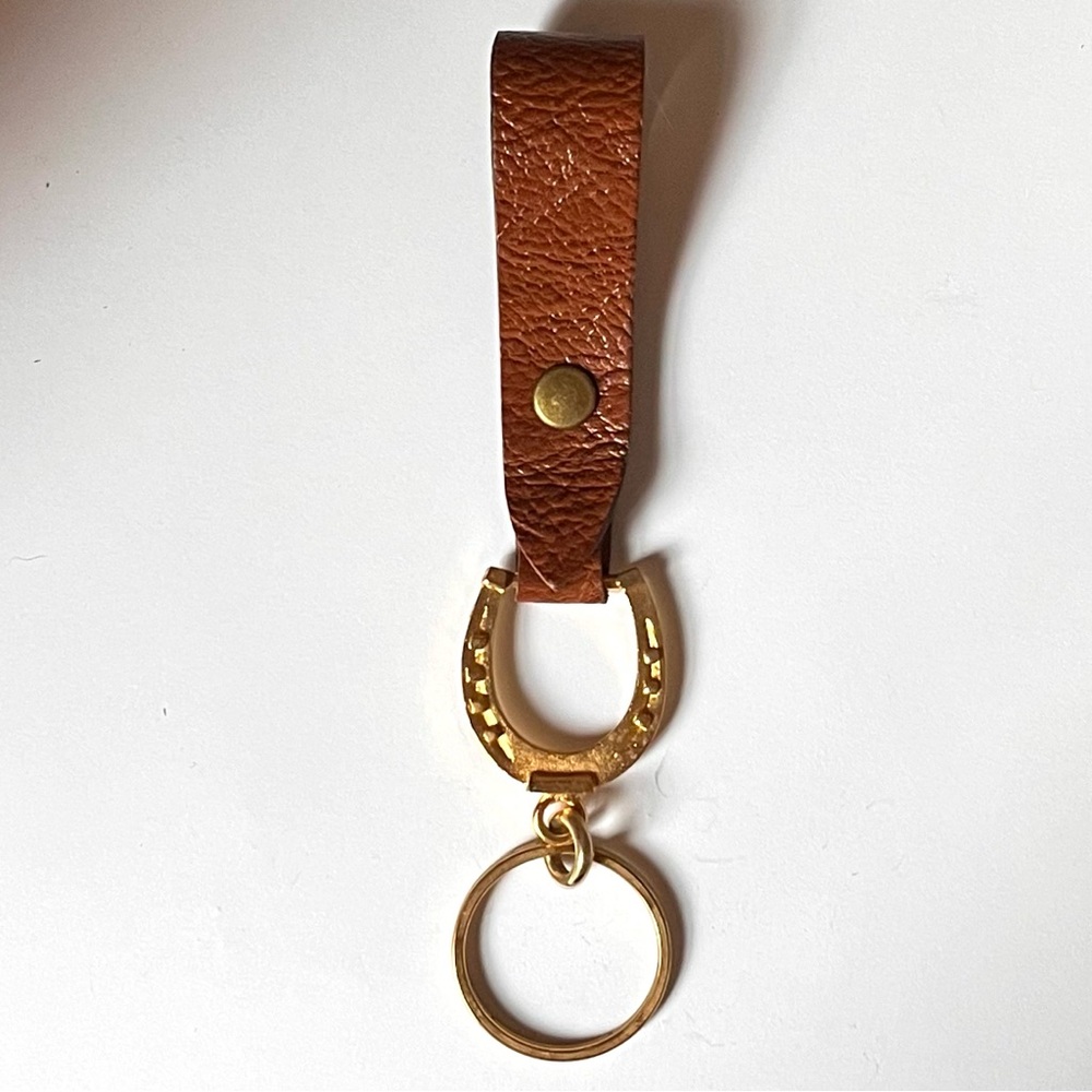 LAST ONE! VINTAGE/NEW OLD/DEAD STOCK 🧲 HORSESHOE  + LEATHER Keyring